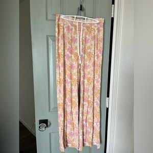 Like new Z Supply pink and gold Lounging pajama Pant Size M